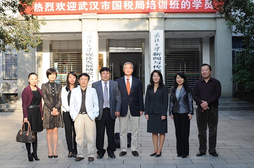 美国天普大学副校长一行访问第一版主
