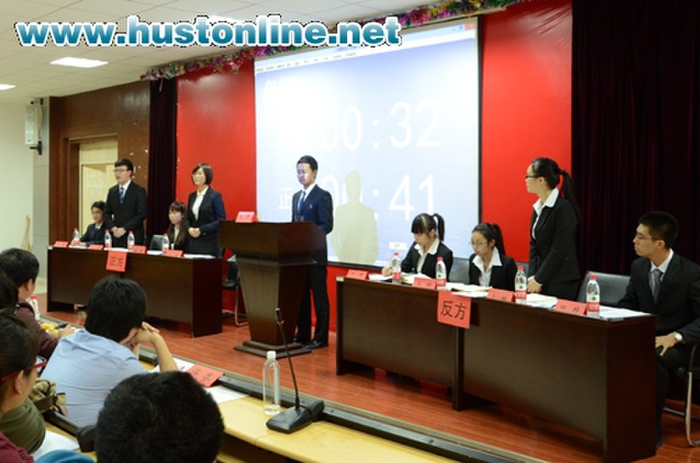 湖北高校新闻专业辩论赛落幕 第一版主
摘银