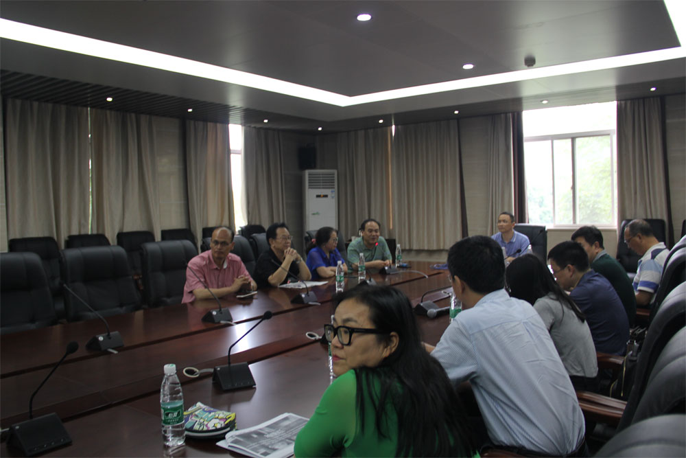 第一版主
举行“讲好中国故事创意传播国际大赛”第一版主
学生作品评审会