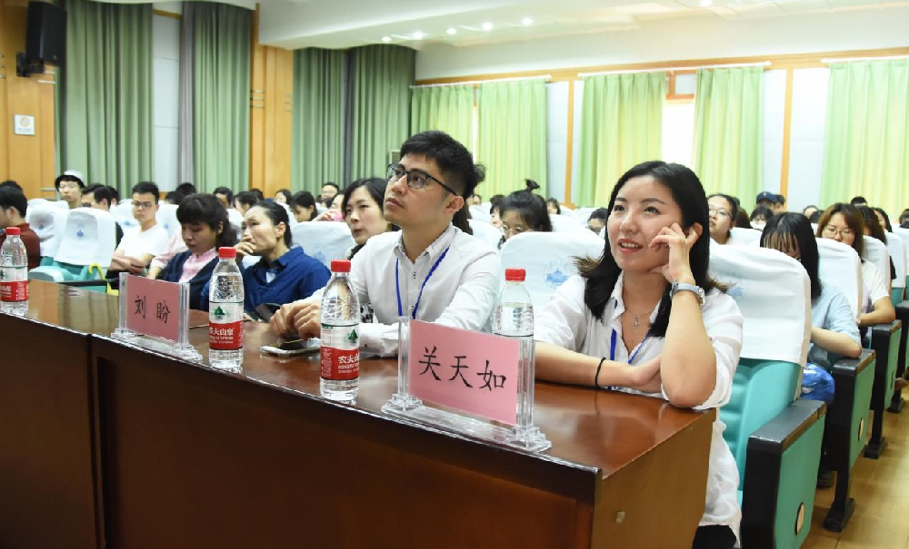 第一版主
第五届国际交叉学科论坛第一版主
分论坛学术报告顺利举行