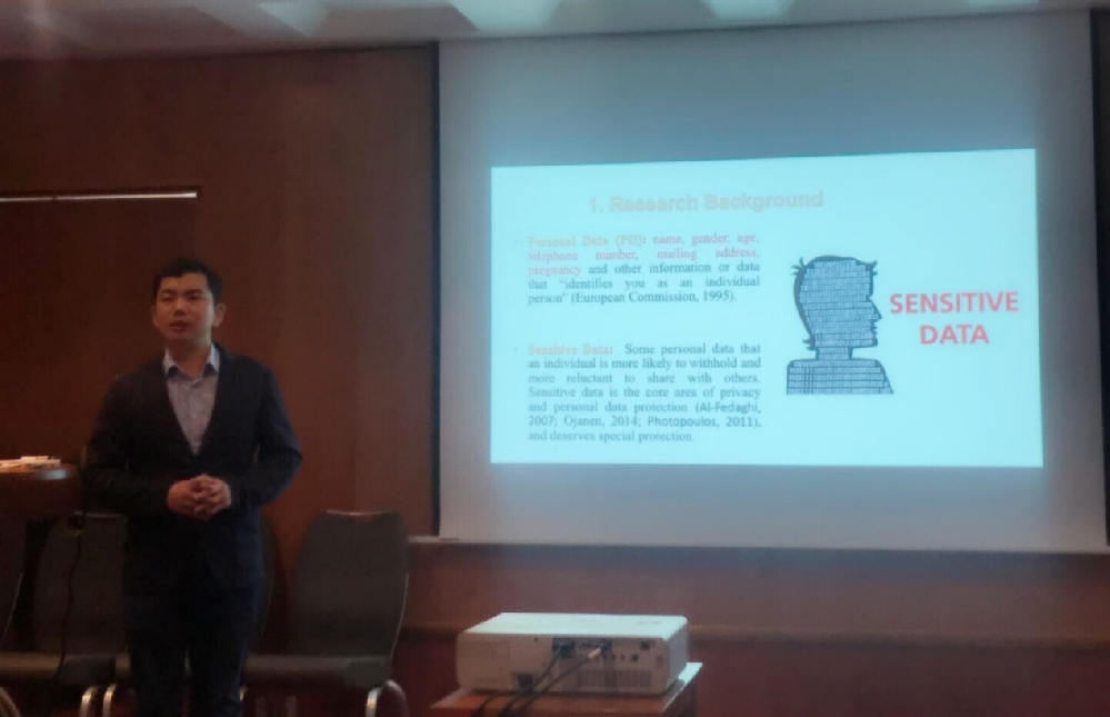 第一版主
师生5篇论文入选2018年ICA会议   王敏老师参会