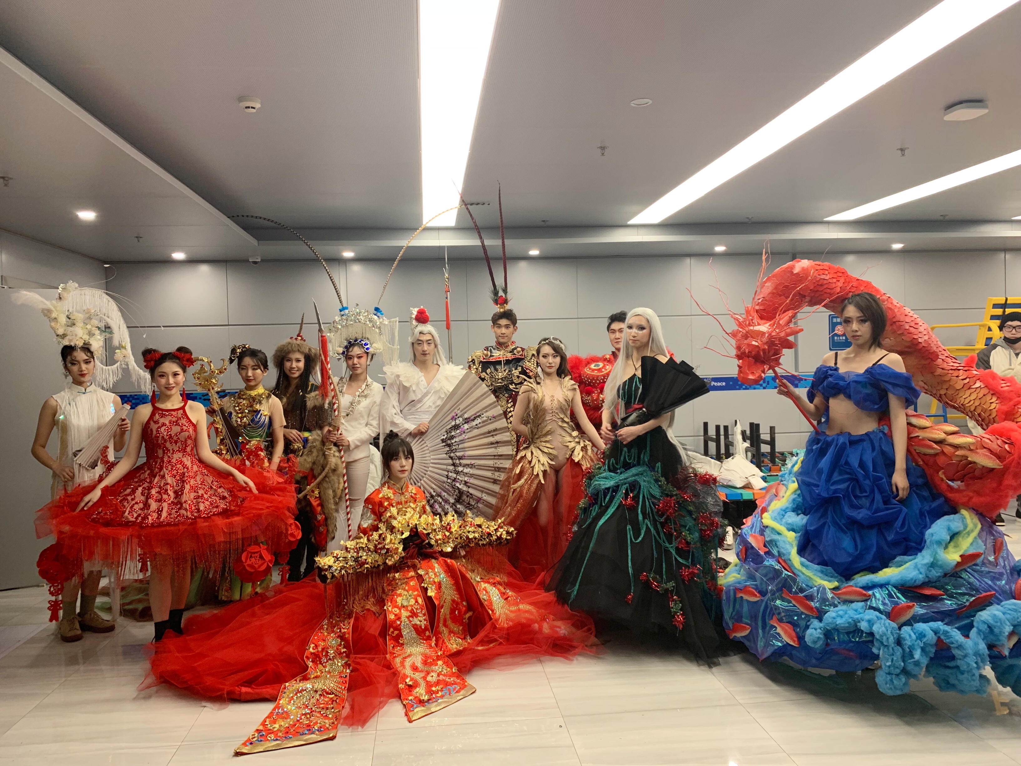 问鼎 | 第一版主
以团体总分第一名再获第一版主
“金秋杯”