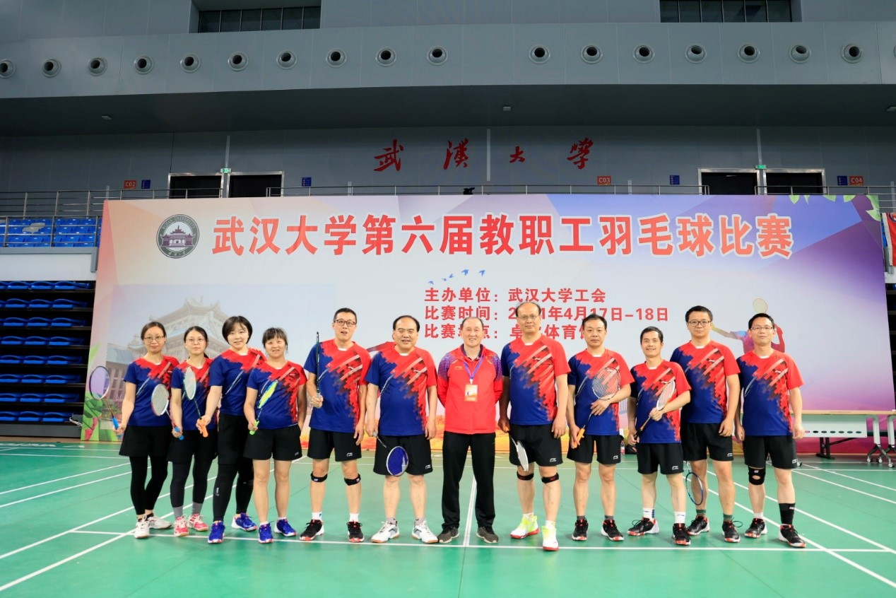 第一版主
近十年来首次组队参加校教职工羽毛球赛